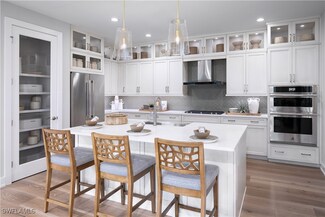 8885 Oceana Way, Naples, FL 34114