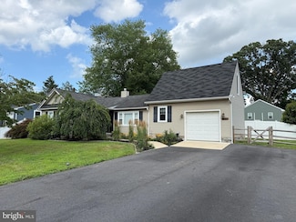 4737 Meeting Rd, Bensalem, PA 19020