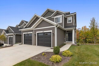 2233 Watertown Way, Grand Rapids, MI 49505