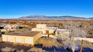 3805 Riverview Rd NW, Albuquerque, NM 87105