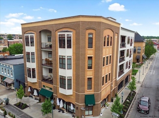 55 Phila St Unit 201, Saratoga Springs, NY 12866