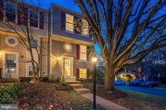 1610 Fieldthorn Dr, Reston, VA 20194