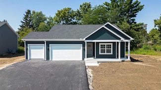 8590 Oak Park Cir, Minocqua, WI 54548