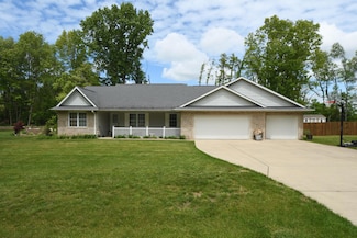 32718 Robin Rd, Paw Paw, MI 49079