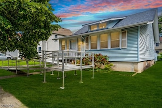 11 Burnside Ave, Cranford, NJ 07016