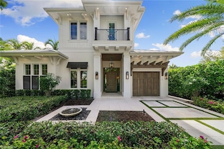 150 6th St N, Naples, FL 34102