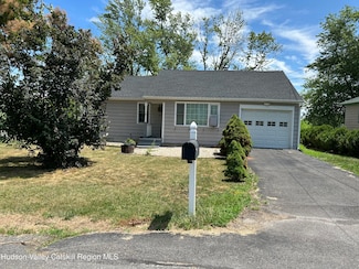 19 Fabiano Blvd, Hudson, NY 12534