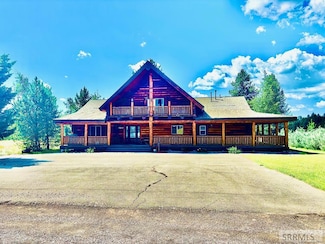 3922 Snow Cap Dr, Island Park, ID 83429