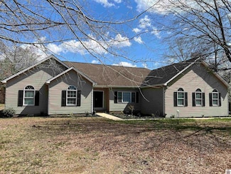 567 McKenzi Park Dr, Benton, KY 42025