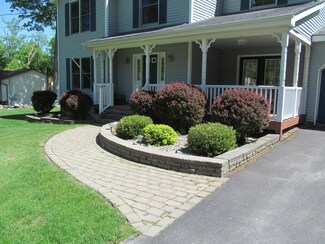 216 Mohican Rd, Canadensis, PA 18325