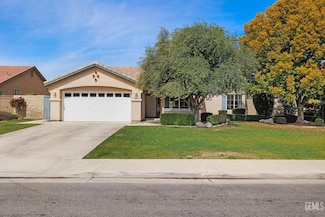 8608 Sandpines Dr, Bakersfield, CA 93312