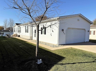 2073 Sunset Ln, Belvidere, IL 61008