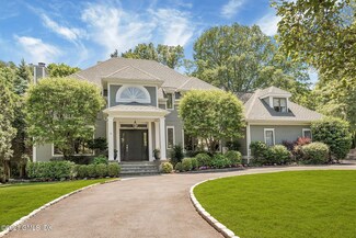 37 Deepwoods Ln, Old Greenwich, CT 06870