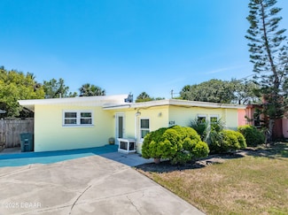 426 Flushing Ave, Daytona Beach, FL 32118