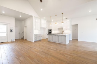 10425 SW 56th St, Mustang, OK 73064