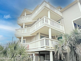 1411 S Lake Park Blvd Unit B1, Carolina Beach, NC 28428