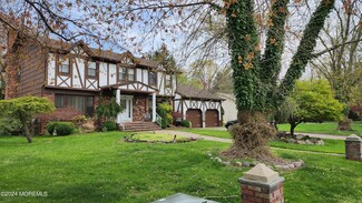 9 Jerome Smith Dr, Ocean, NJ 07712