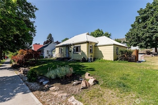 318 Columbia Ave, Coulee Dam, WA 99116