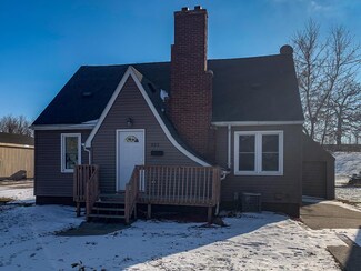 922 Ramsey St, Albert Lea, MN 56007