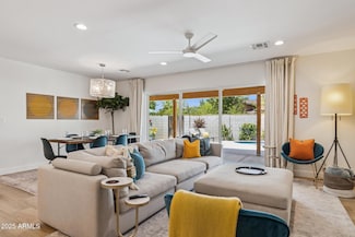 8626 E Clarendon Ave, Scottsdale, AZ 85251