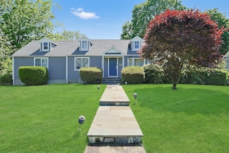 328 Willis Ave, Hawthorne, NY 10532