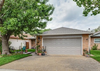 402 Village Ln, Buda, TX 78610