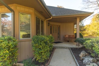 1704 Cedar Ridge Way, Reeds Spring, MO 65737