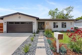 5607 Royer Ave, Woodland Hills, CA 91367