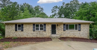 2016 9th Place NW, Center Point, AL 35215