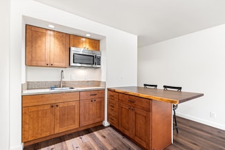 75-5680 Kuakini Hwy Unit 206, Kailua Kona, HI 96740