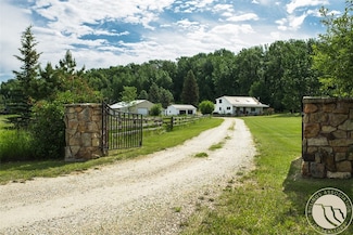 450 Two Mile Bridge Rd, Roberts, MT 59070