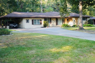 226 Sunset Blvd, Conroe, TX 77303