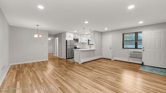 29 Wharfside Dr, Monmouth Beach, NJ 07750