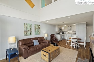 161 Skyleaf Dr Unit E-9, Sugar Mountain, NC 28604