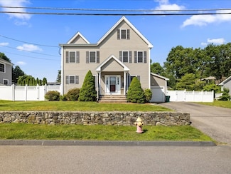 28 Pine St, Norwood, MA 02062
