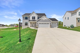 3741 Howell Oaks Dr, Waukesha, WI 53188