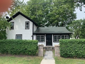 303 N 4th St, Brighton, MI 48116