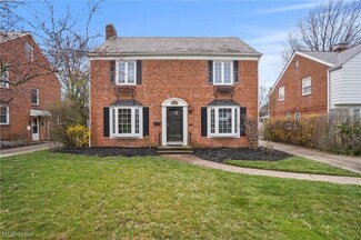 4074 Washington Blvd, University Heights, OH 44118