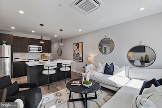 3449 Scotts Ln Unit B222, Philadelphia, PA 19129