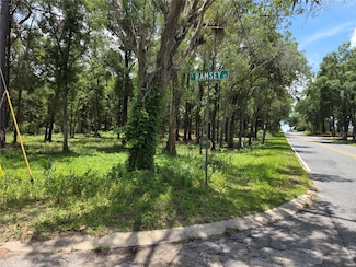 525 N Croft Ave, Inverness, FL 34453