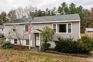 47 Salmon Falls Rd, Rochester, NH 03868