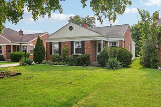 8242 N New England Ave, Niles, IL 60714