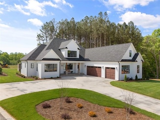 4215 Penns Meadow Ln, Winston-Salem, NC 27106