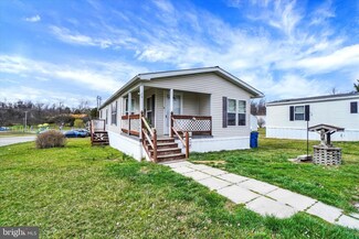 20 B St, Thomasville, PA 17364