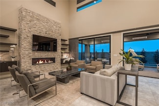 18 Garden Rain Dr, Las Vegas, NV 89135