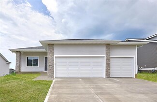 1285 S Atticus St, Waukee, IA 50263