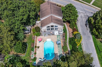 86 Waverly Ave, Kilmarnock, VA 22482