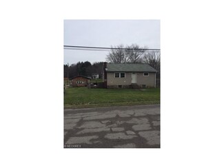 6092 Corey Hunt Rd, Bristolville, OH 44402