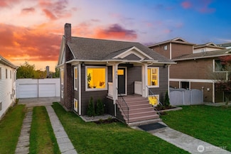 935 NW 61st St, Seattle, WA 98107