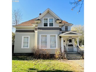 2495 2nd St, Baker City, OR 97814